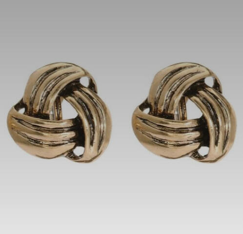 Gold earring front phott